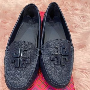 Brand new tory burch loafer in navy blue